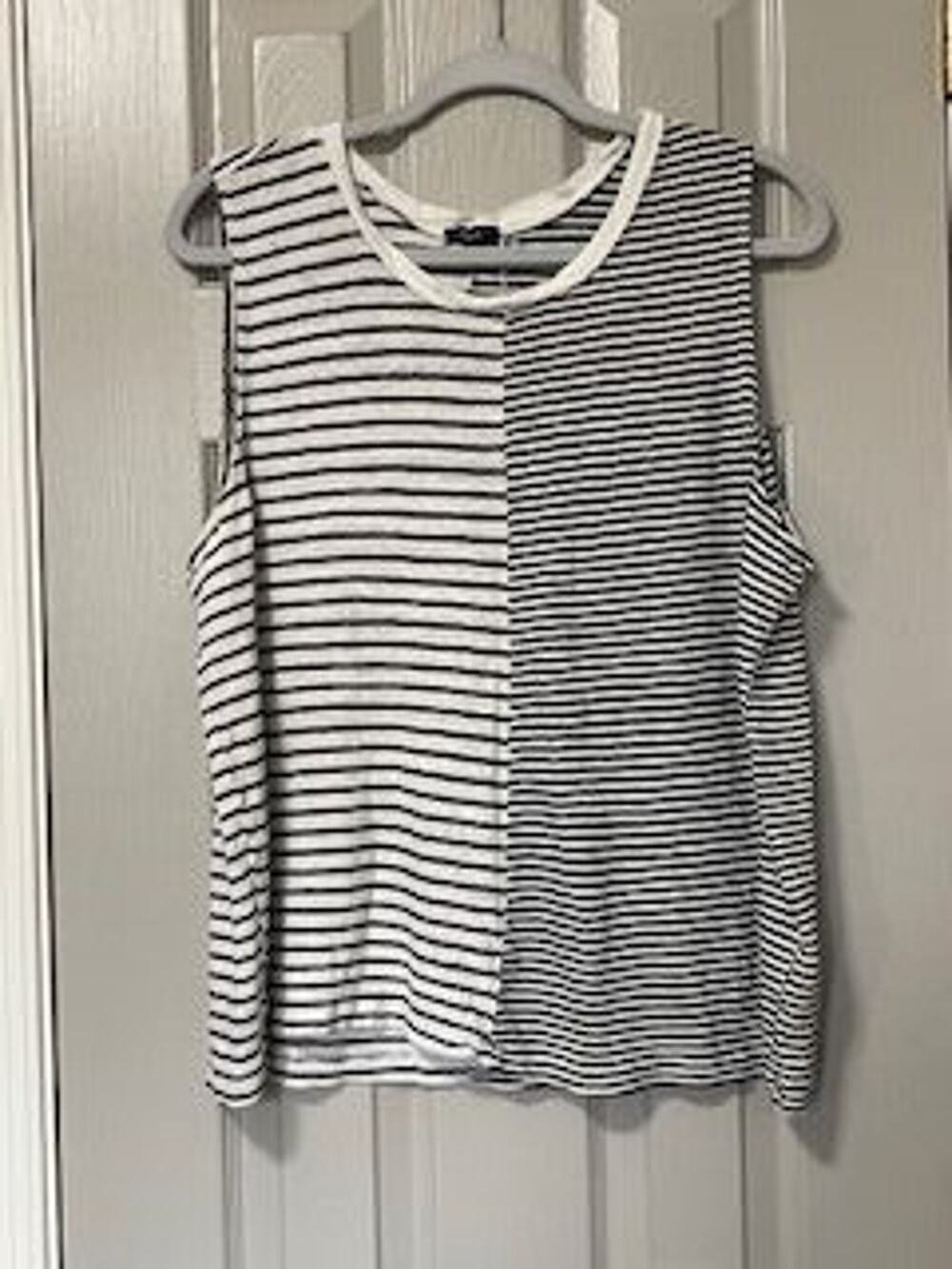 #T406 PRE-LOVED Rails brand cotton blend striped short sleeve top size large